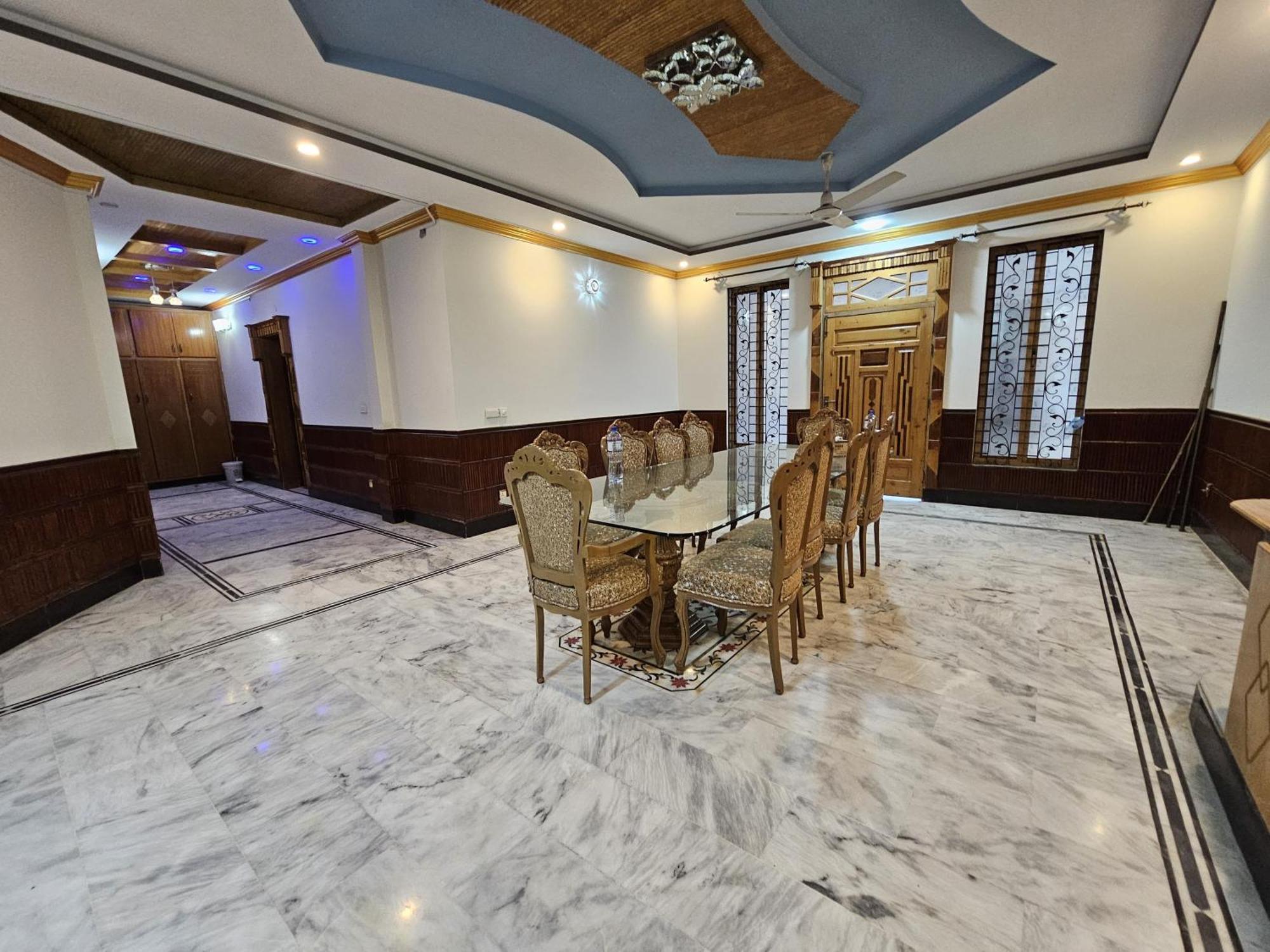 Butt Lodges 2 Islamabad Ngoại thất bức ảnh