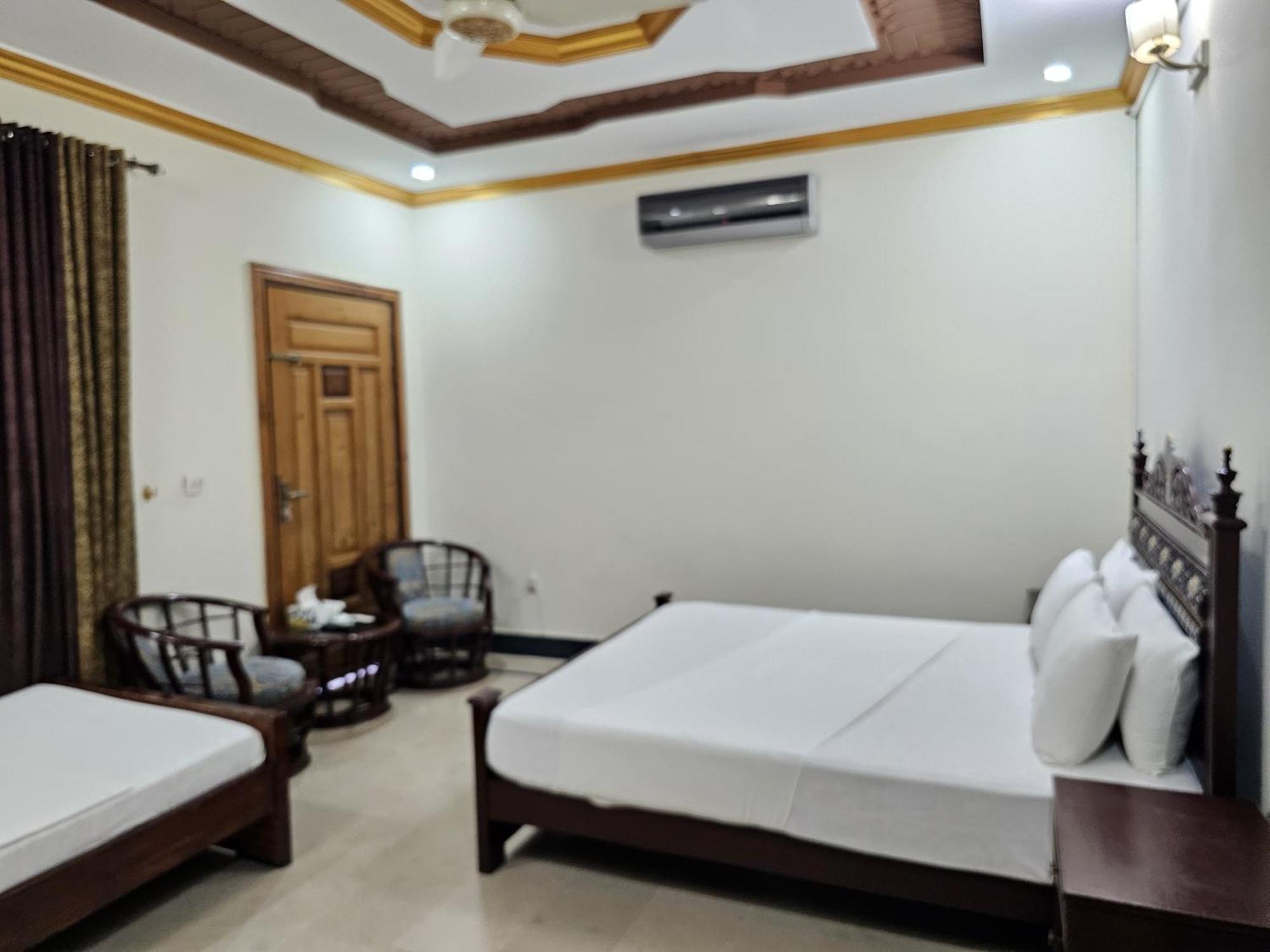 Butt Lodges 2 Islamabad Ngoại thất bức ảnh