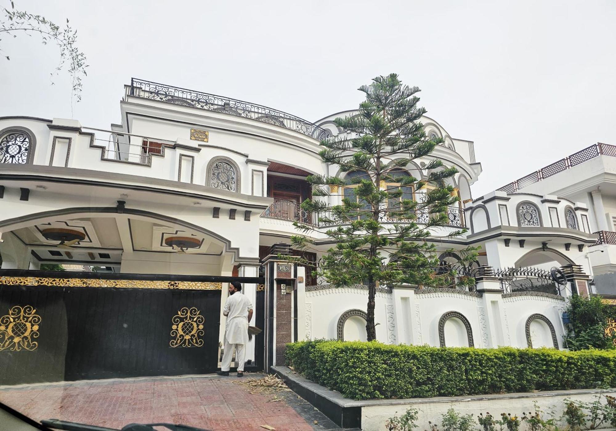 Butt Lodges 2 Islamabad Ngoại thất bức ảnh